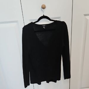 Aritzia Black V-Neck Lightweight Knit Top